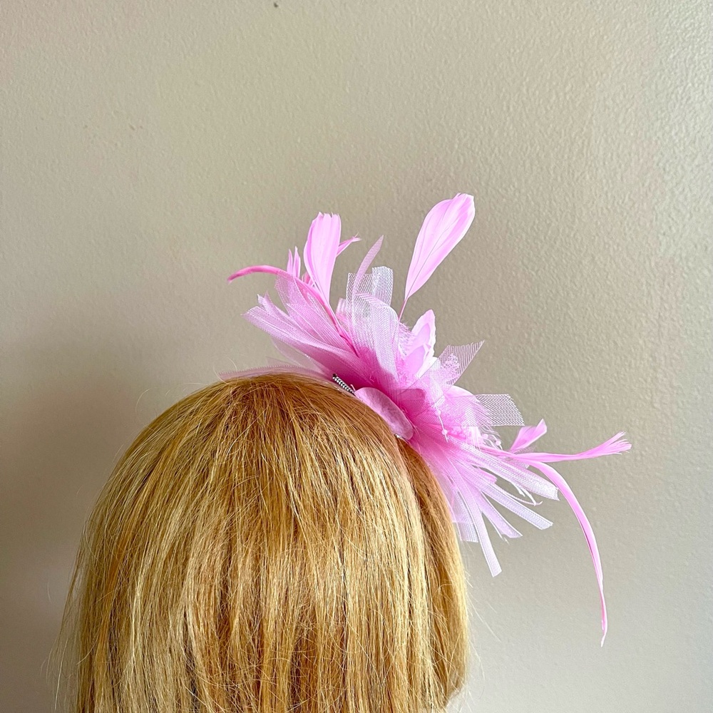Pink Feather Fascinator - Picture 4 of 4